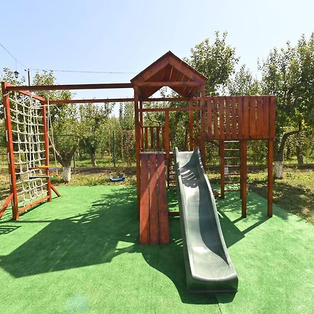Hidden Garden Resort Гарни Экстерьер фото