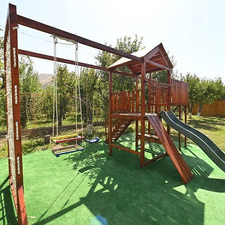 Hidden Garden Resort Гарни Экстерьер фото