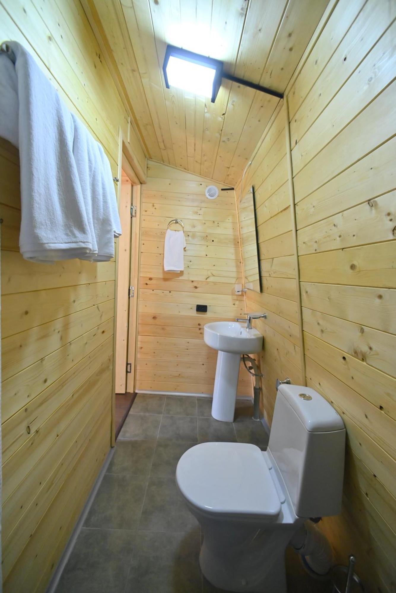 Hidden Garden Resort Гарни Экстерьер фото