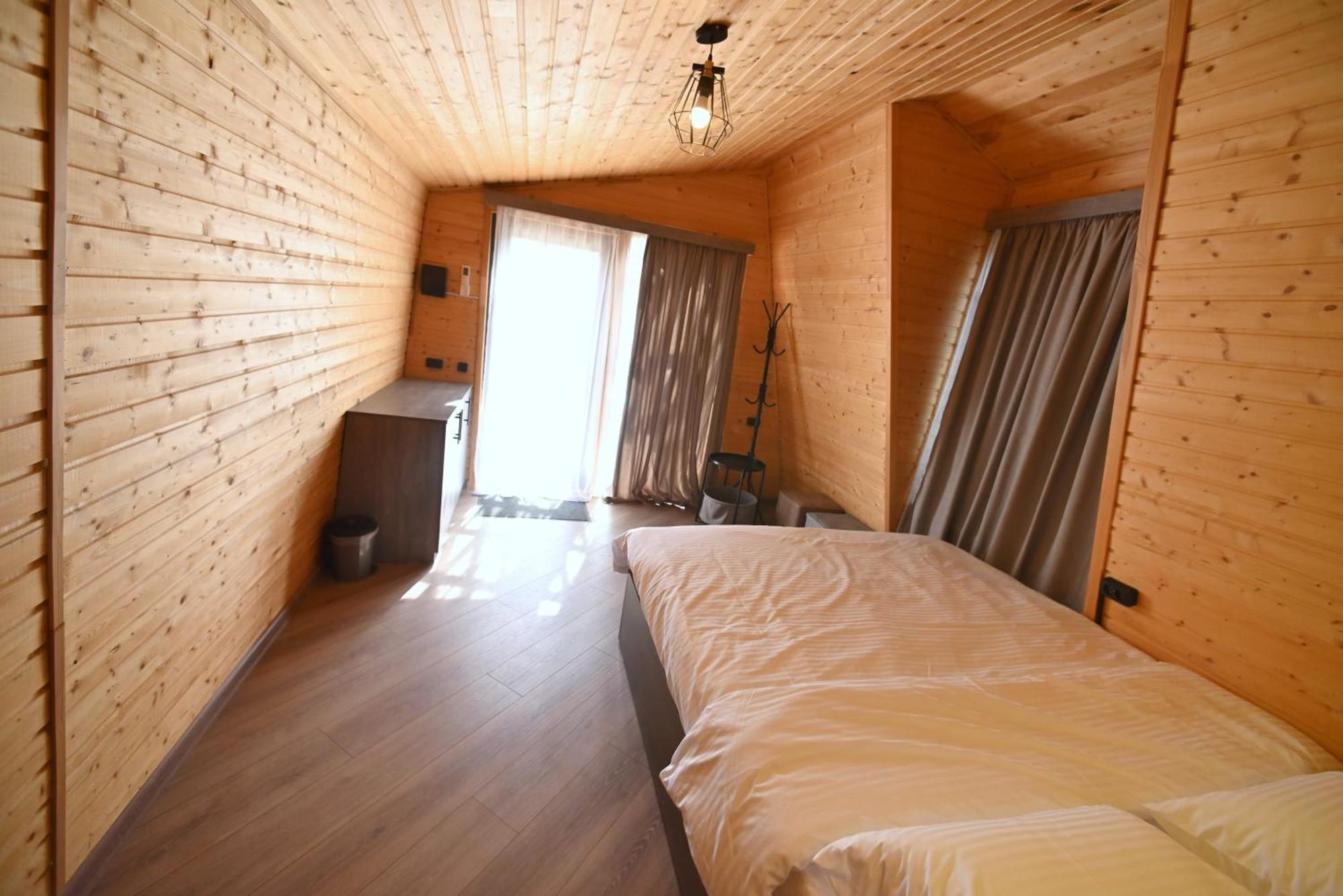 Hidden Garden Resort Гарни Экстерьер фото