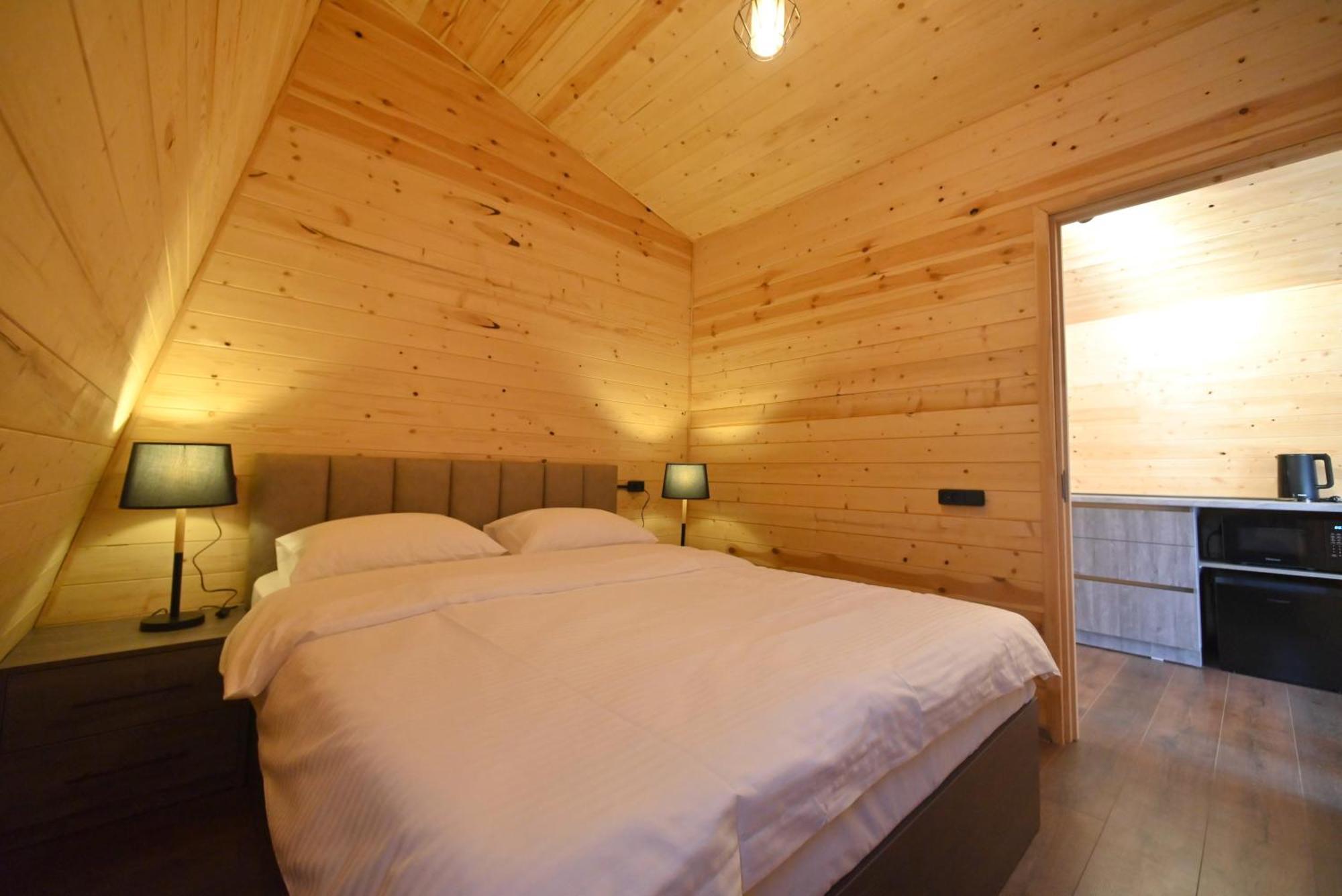 Hidden Garden Resort Гарни Экстерьер фото